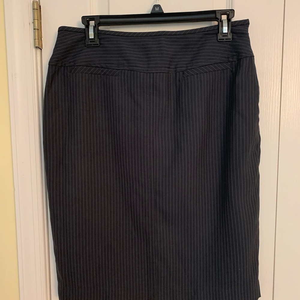 Three piece suit - Picture 4 of 10